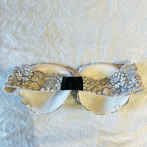 Victoria’s Secret padded off shoulder bra - Picture 7 of 9